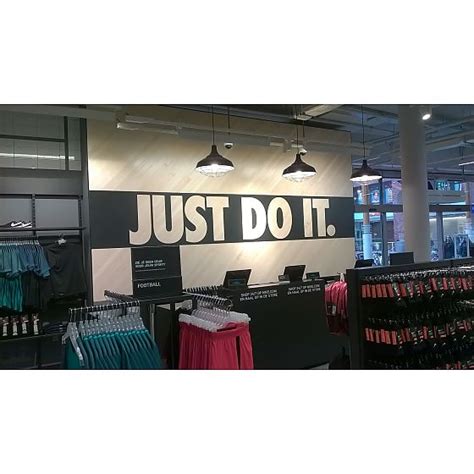 reviews voor nike store groningen